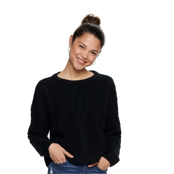 Mudd Sweaters - 🆕️ Beautiful Black Sweater